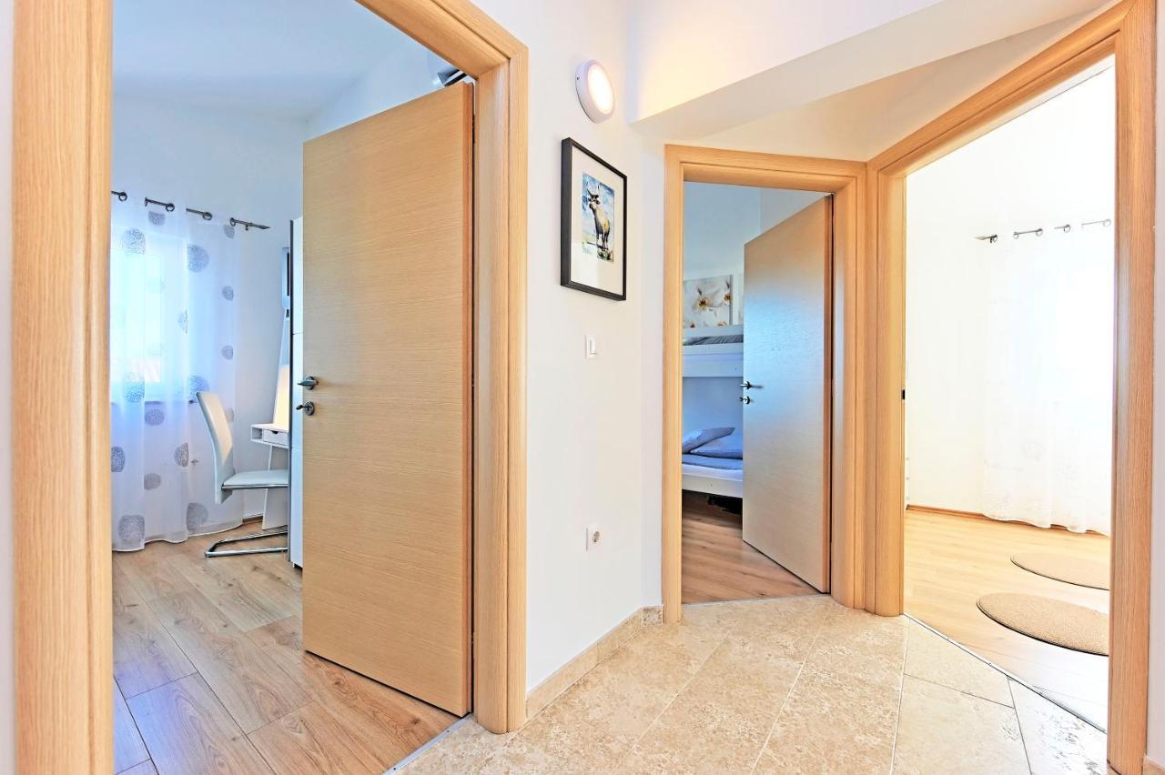 PUY Casa Tara Three-Bedroom Holiday Home מראה חיצוני תמונה