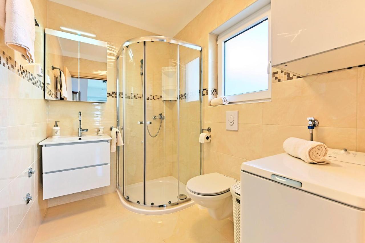 PUY Casa Tara Three-Bedroom Holiday Home מראה חיצוני תמונה