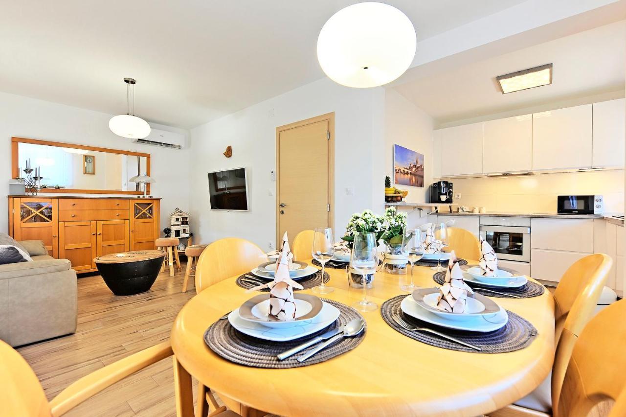 PUY Casa Tara Three-Bedroom Holiday Home מראה חיצוני תמונה