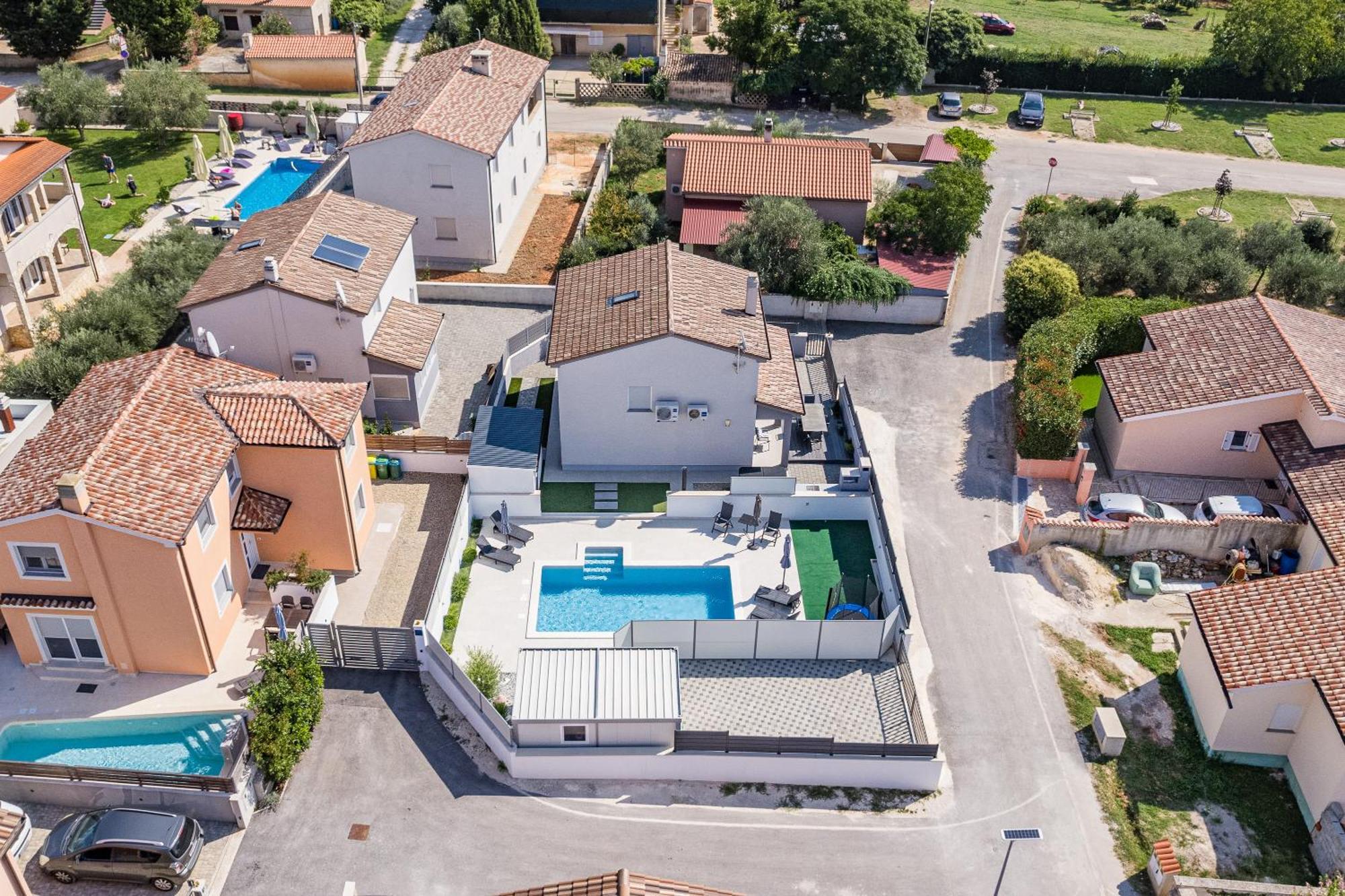 PUY Casa Tara Three-Bedroom Holiday Home מראה חיצוני תמונה