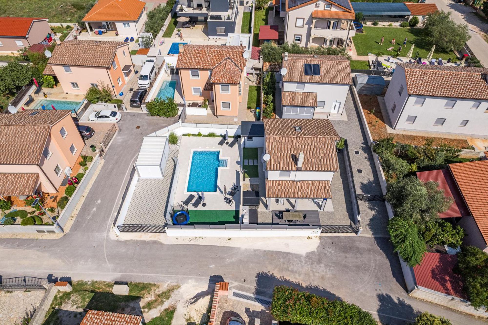 PUY Casa Tara Three-Bedroom Holiday Home מראה חיצוני תמונה